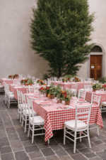 Fata de masa in carouri rosii 3.4*2.5 m - imagine 2